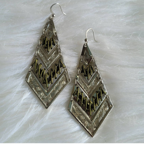 NWOT Women's Jewelry Silver Green Boho Dangle/Drop Earrings - Picture 1 of 4